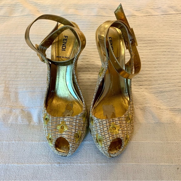 Fendi woven raffia embroidered platform heels - Picture 2 of 6